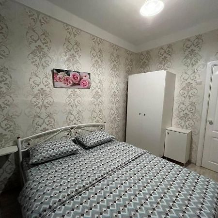2К Квартира Велика Васильківська 118, Палац Україна Kiev Exterior foto